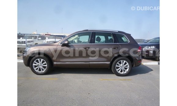 Nunua Imported Volkswagen Touareg Brown Gari ndani ya Import - Dubai nchini Malawi Nunua Imported Volkswagen Touareg Brown Gari ndani ya Import - Dubai nchini Malawi