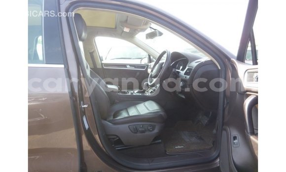 Nunua Imported Volkswagen Touareg Brown Gari ndani ya Import - Dubai nchini Malawi Nunua Imported Volkswagen Touareg Brown Gari ndani ya Import - Dubai nchini Malawi