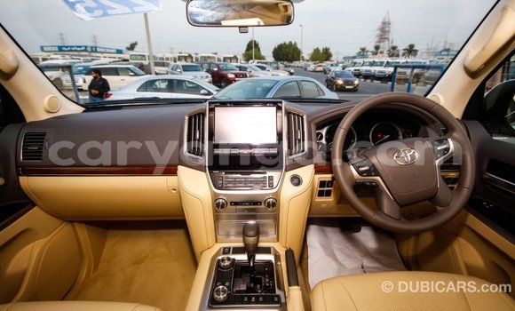 Buy Import Toyota Land Cruiser White Car in Import - Dubai in Malawi Buy Import Toyota Land Cruiser White Car in Import - Dubai in Malawi