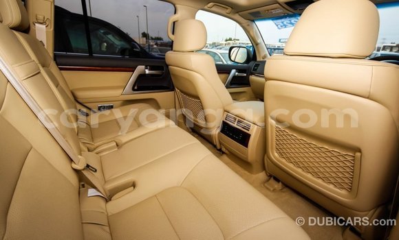 Buy Import Toyota Land Cruiser White Car in Import - Dubai in Malawi Buy Import Toyota Land Cruiser White Car in Import - Dubai in Malawi