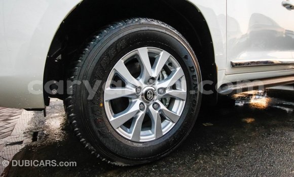 Buy Import Toyota Land Cruiser White Car in Import - Dubai in Malawi Buy Import Toyota Land Cruiser White Car in Import - Dubai in Malawi
