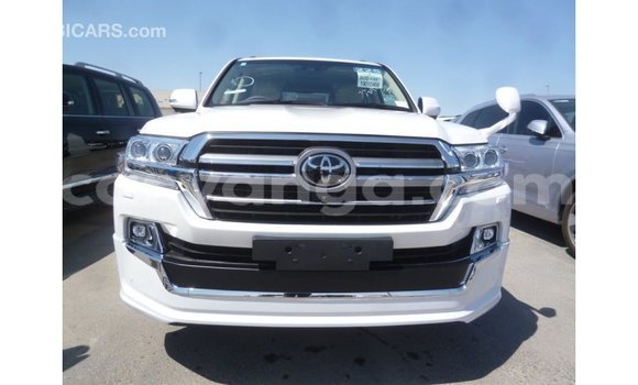 Acheter Import Voiture Toyota Land Cruiser Blanc à Import - Dubai, Malawi Acheter Import Voiture Toyota Land Cruiser Blanc à Import - Dubai, Malawi