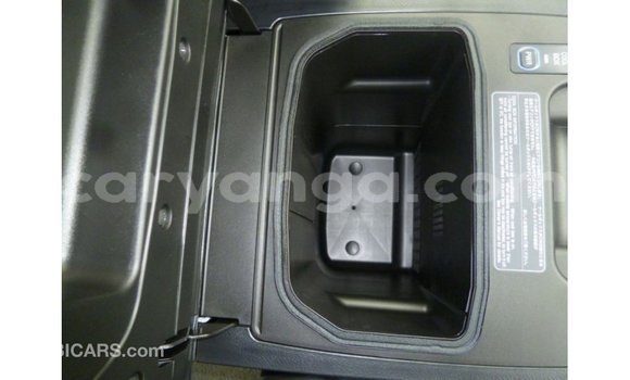 Acheter Import Voiture Toyota Land Cruiser Noir à Import - Dubai, Malawi Acheter Import Voiture Toyota Land Cruiser Noir à Import - Dubai, Malawi