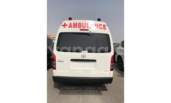 Acheter Import Voiture Toyota Hiace Blanc à Import - Dubai, Malawi Acheter Import Voiture Toyota Hiace Blanc à Import - Dubai, Malawi