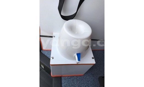 Acheter Import Voiture Toyota Hiace Blanc à Import - Dubai, Malawi Acheter Import Voiture Toyota Hiace Blanc à Import - Dubai, Malawi