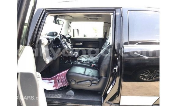 Acheter Import Voiture Toyota FJ Cruiser Noir à Import - Dubai, Malawi Acheter Import Voiture Toyota FJ Cruiser Noir à Import - Dubai, Malawi