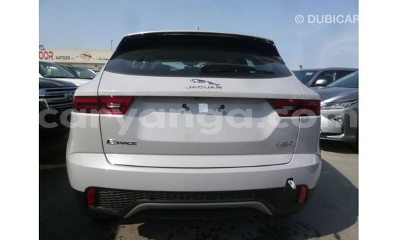 Acheter Import Voiture Jaguar E-Pace Blanc à Import - Dubai, Malawi Acheter Import Voiture Jaguar E-Pace Blanc à Import - Dubai, Malawi