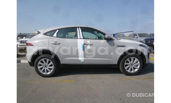 Acheter Import Voiture Jaguar E-Pace Blanc à Import - Dubai, Malawi Acheter Import Voiture Jaguar E-Pace Blanc à Import - Dubai, Malawi