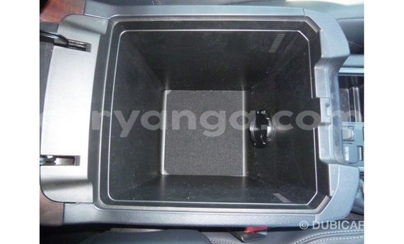 Acheter Import Voiture Toyota Prado Blanc à Import - Dubai, Malawi Acheter Import Voiture Toyota Prado Blanc à Import - Dubai, Malawi