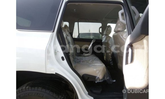 Nunua Imported Toyota Prado White Gari ndani ya Import - Dubai nchini Malawi Nunua Imported Toyota Prado White Gari ndani ya Import - Dubai nchini Malawi