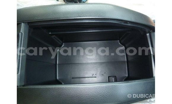 Acheter Import Voiture Toyota Kluger Blanc à Import - Dubai, Malawi Acheter Import Voiture Toyota Kluger Blanc à Import - Dubai, Malawi