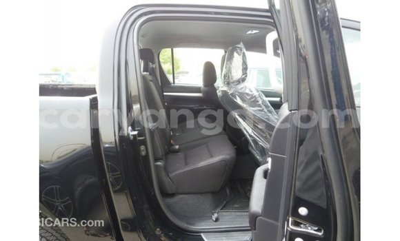Nunua Imported Toyota Hilux Black Gari ndani ya Import - Dubai nchini Malawi Nunua Imported Toyota Hilux Black Gari ndani ya Import - Dubai nchini Malawi