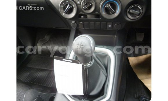 Nunua Imported Toyota Hilux Black Gari ndani ya Import - Dubai nchini Malawi Nunua Imported Toyota Hilux Black Gari ndani ya Import - Dubai nchini Malawi