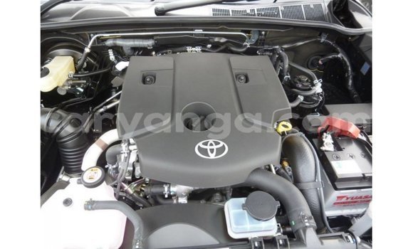 Nunua Imported Toyota Hilux Black Gari ndani ya Import - Dubai nchini Malawi Nunua Imported Toyota Hilux Black Gari ndani ya Import - Dubai nchini Malawi