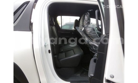 Buy Import Toyota Hilux White Car in Import - Dubai in Malawi Buy Import Toyota Hilux White Car in Import - Dubai in Malawi