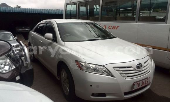 Buy Used Toyota Camry White Car in Limbe in Malawi Buy Used Toyota Camry White Car in Limbe in Malawi