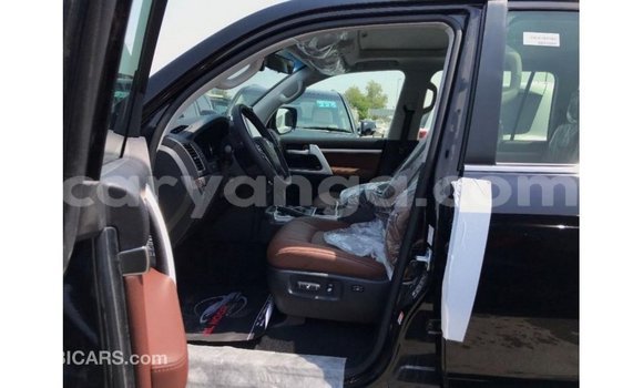 Acheter Import Voiture Toyota Land Cruiser Noir à Import - Dubai, Malawi Acheter Import Voiture Toyota Land Cruiser Noir à Import - Dubai, Malawi