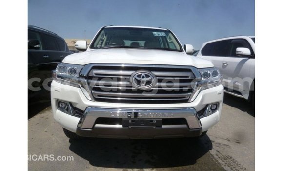 Buy Import Toyota Land Cruiser White Car in Import - Dubai in Malawi Buy Import Toyota Land Cruiser White Car in Import - Dubai in Malawi