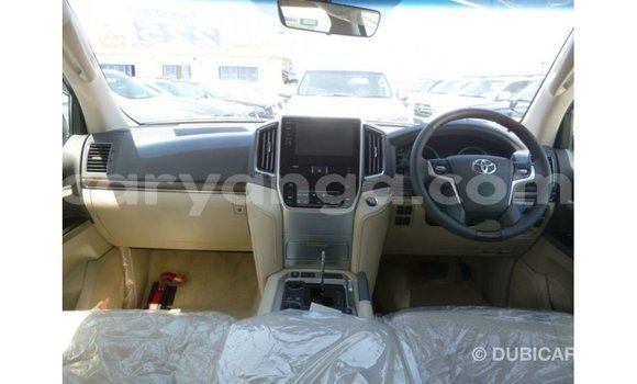 Buy Import Toyota Land Cruiser White Car in Import - Dubai in Malawi Buy Import Toyota Land Cruiser White Car in Import - Dubai in Malawi