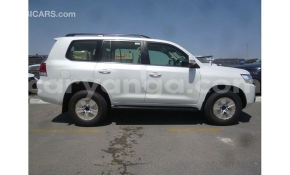 Buy Import Toyota Land Cruiser White Car in Import - Dubai in Malawi Buy Import Toyota Land Cruiser White Car in Import - Dubai in Malawi