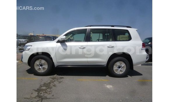 Buy Import Toyota Land Cruiser White Car in Import - Dubai in Malawi Buy Import Toyota Land Cruiser White Car in Import - Dubai in Malawi