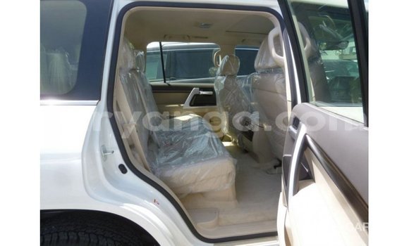 Buy Import Toyota Land Cruiser White Car in Import - Dubai in Malawi Buy Import Toyota Land Cruiser White Car in Import - Dubai in Malawi