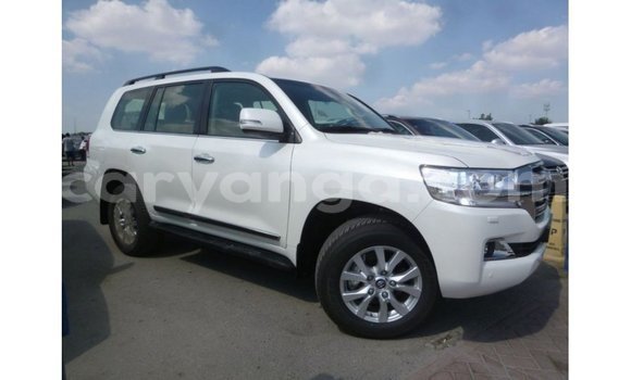 Acheter Import Voiture Toyota Land Cruiser Blanc à Import - Dubai, Malawi Acheter Import Voiture Toyota Land Cruiser Blanc à Import - Dubai, Malawi