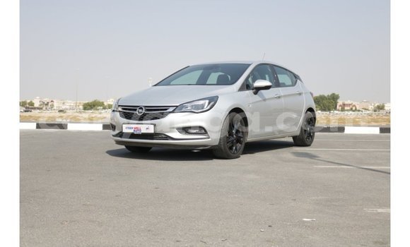 Buy Import Opel Astra White Car in Import - Dubai in Malawi