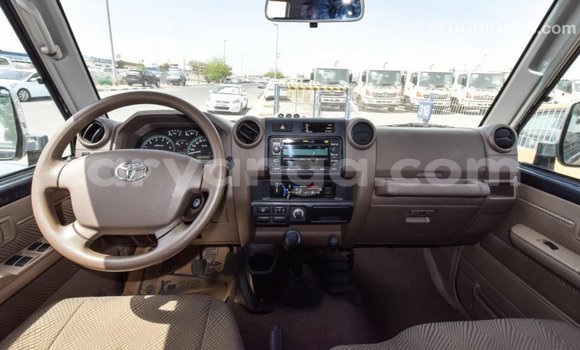 Acheter Import Voiture Toyota Land Cruiser Autre à Import - Dubai, Malawi Acheter Import Voiture Toyota Land Cruiser Autre à Import - Dubai, Malawi