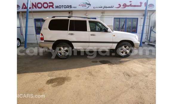 Buy Import Toyota Land Cruiser White Car in Import - Dubai in Malawi Buy Import Toyota Land Cruiser White Car in Import - Dubai in Malawi