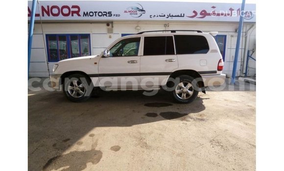 Buy Import Toyota Land Cruiser White Car in Import - Dubai in Malawi Buy Import Toyota Land Cruiser White Car in Import - Dubai in Malawi