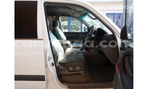 Buy Import Toyota Land Cruiser White Car in Import - Dubai in Malawi Buy Import Toyota Land Cruiser White Car in Import - Dubai in Malawi