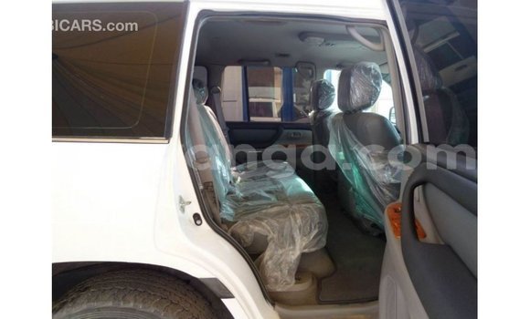 Buy Import Toyota Land Cruiser White Car in Import - Dubai in Malawi Buy Import Toyota Land Cruiser White Car in Import - Dubai in Malawi