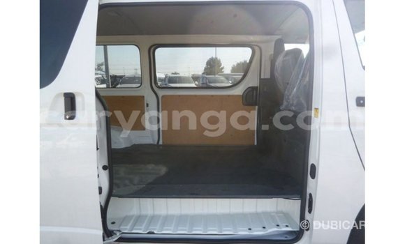 Acheter Import Voiture Toyota Hiace Blanc à Import - Dubai, Malawi Acheter Import Voiture Toyota Hiace Blanc à Import - Dubai, Malawi