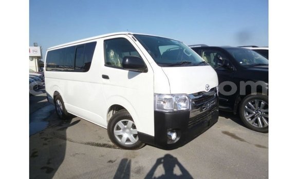 Acheter Import Voiture Toyota Hiace Blanc à Import - Dubai, Malawi Acheter Import Voiture Toyota Hiace Blanc à Import - Dubai, Malawi