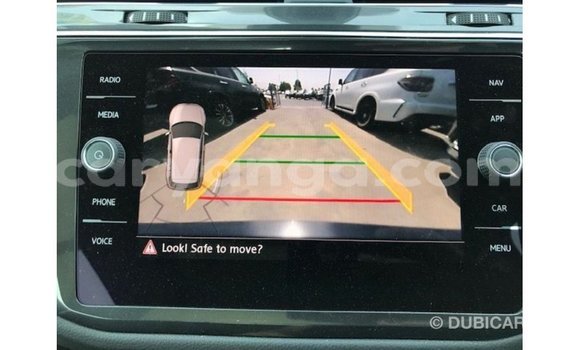 Acheter Import Voiture Volkswagen Tiguan Noir à Import - Dubai, Malawi Acheter Import Voiture Volkswagen Tiguan Noir à Import - Dubai, Malawi