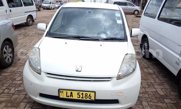 Nunua Ilio tumika Toyota Paseo White Gari ndani ya Limbe nchini Malawi Nunua Ilio tumika Toyota Paseo White Gari ndani ya Limbe nchini Malawi