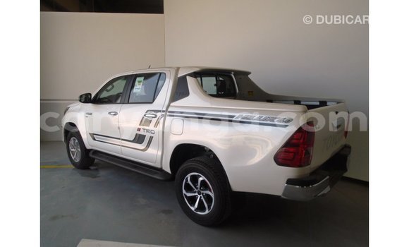 Acheter Import Voiture Toyota Hilux Blanc à Import - Dubai, Malawi Acheter Import Voiture Toyota Hilux Blanc à Import - Dubai, Malawi