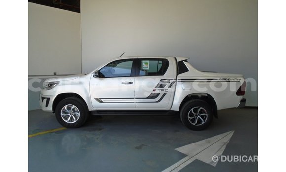 Acheter Import Voiture Toyota Hilux Blanc à Import - Dubai, Malawi Acheter Import Voiture Toyota Hilux Blanc à Import - Dubai, Malawi