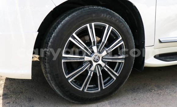 Buy Import Toyota Land Cruiser White Car in Import - Dubai in Malawi Buy Import Toyota Land Cruiser White Car in Import - Dubai in Malawi