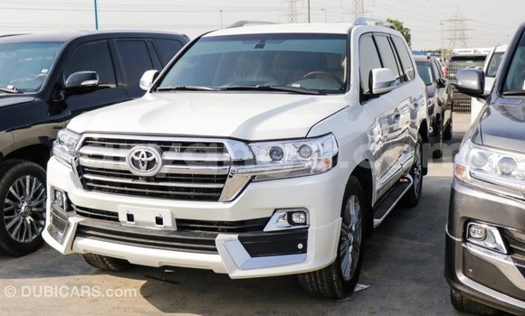 Buy Import Toyota Land Cruiser White Car in Import - Dubai in Malawi Buy Import Toyota Land Cruiser White Car in Import - Dubai in Malawi