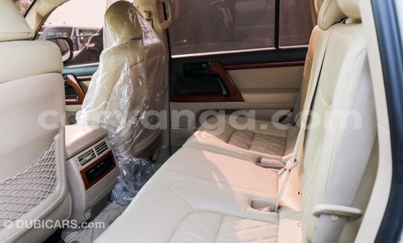 Buy Import Toyota Land Cruiser White Car in Import - Dubai in Malawi Buy Import Toyota Land Cruiser White Car in Import - Dubai in Malawi