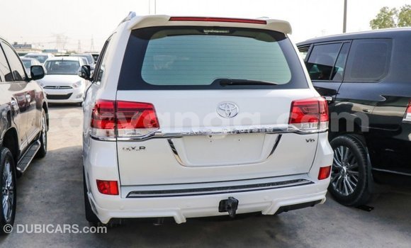 Buy Import Toyota Land Cruiser White Car in Import - Dubai in Malawi Buy Import Toyota Land Cruiser White Car in Import - Dubai in Malawi