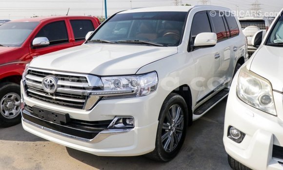 Buy Import Toyota Land Cruiser White Car in Import - Dubai in Malawi Buy Import Toyota Land Cruiser White Car in Import - Dubai in Malawi