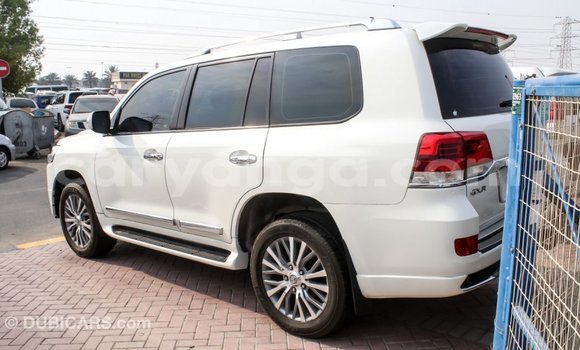 Buy Import Toyota Land Cruiser White Car in Import - Dubai in Malawi Buy Import Toyota Land Cruiser White Car in Import - Dubai in Malawi
