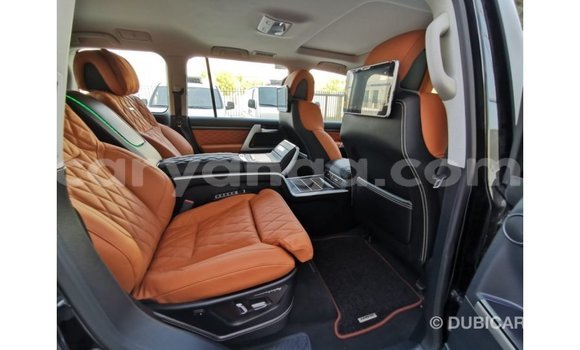 Acheter Import Voiture Toyota Land Cruiser Noir à Import - Dubai, Malawi Acheter Import Voiture Toyota Land Cruiser Noir à Import - Dubai, Malawi