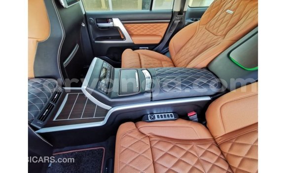 Acheter Import Voiture Toyota Land Cruiser Noir à Import - Dubai, Malawi Acheter Import Voiture Toyota Land Cruiser Noir à Import - Dubai, Malawi