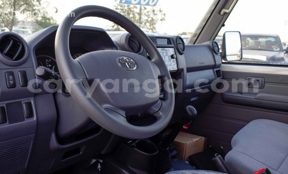 Buy Import Toyota Land Cruiser White Car in Import - Dubai in Malawi Buy Import Toyota Land Cruiser White Car in Import - Dubai in Malawi