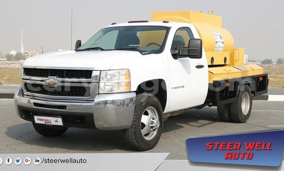 Buy Import Chevrolet Silverado White Car in Import - Dubai in Malawi