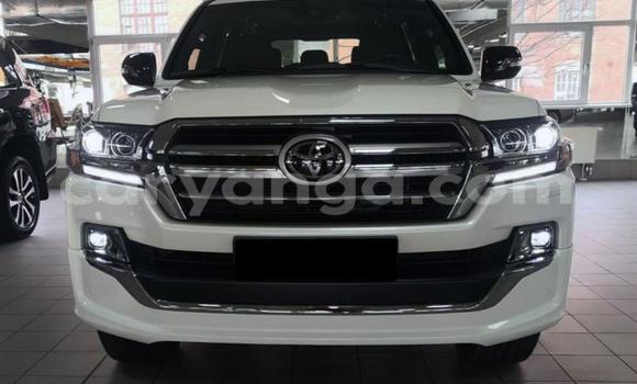 Buy Used Toyota Land Cruiser White Car in Karonga in Malawi Buy Used Toyota Land Cruiser White Car in Karonga in Malawi